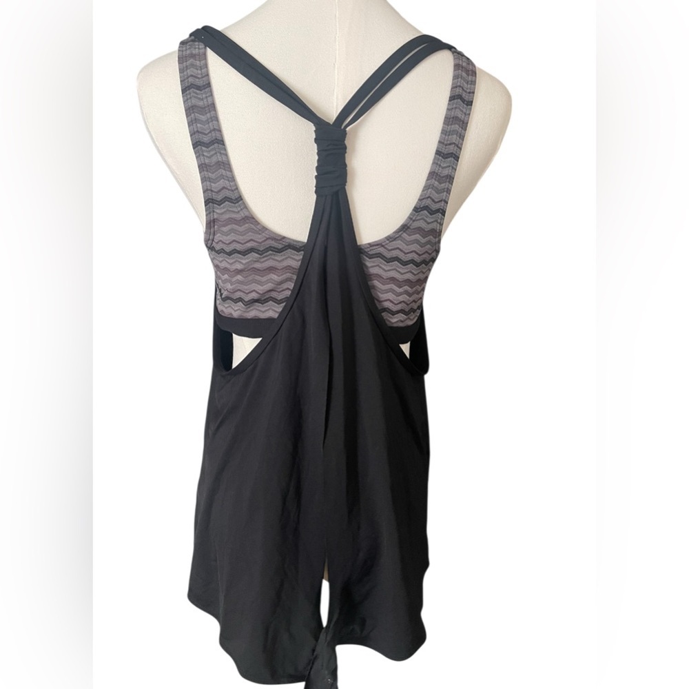 Athleta Black and Gray Activewear Top - Picture 4 of 8